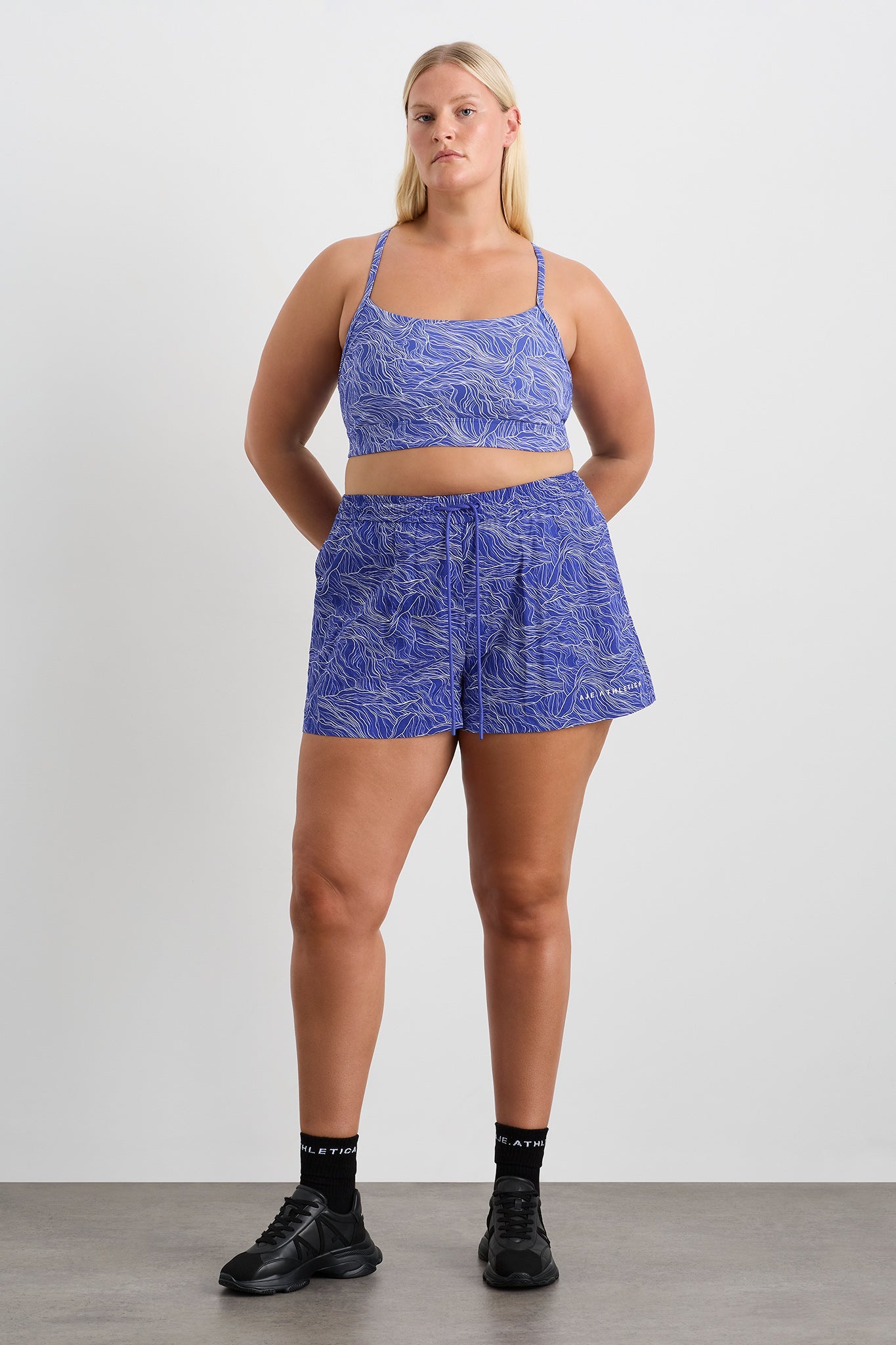 size: 16