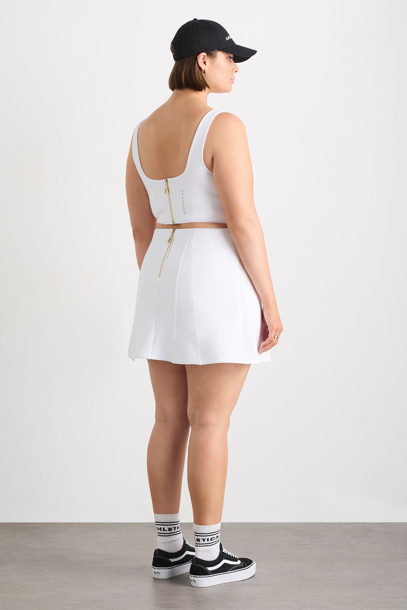 size: 16