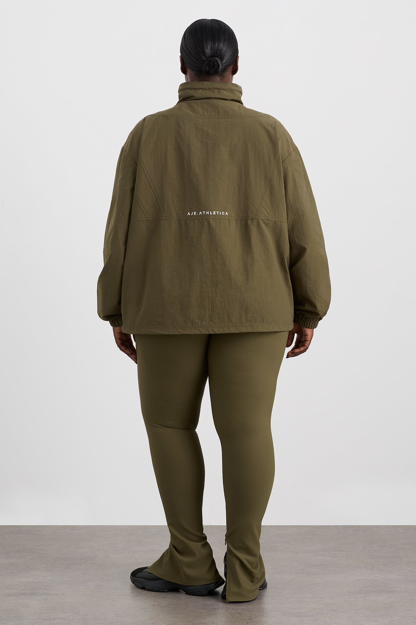 size: 16