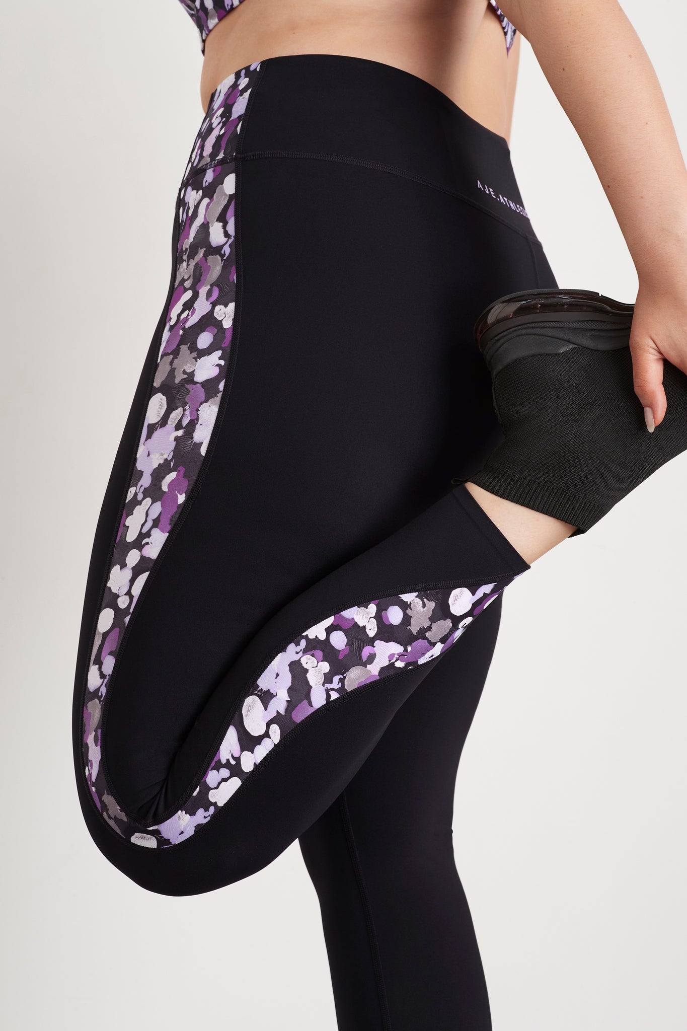 size: 16