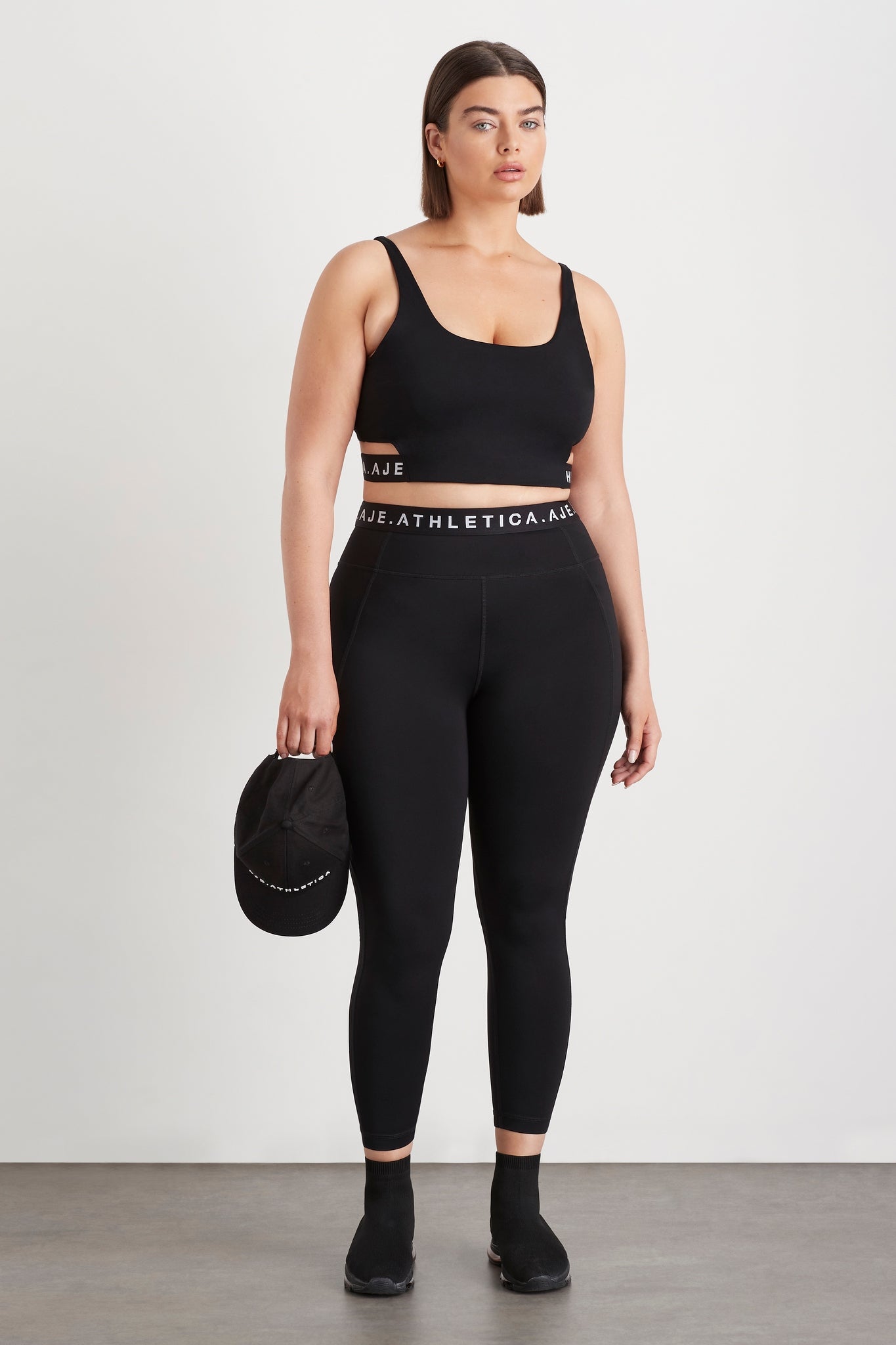 size: 16