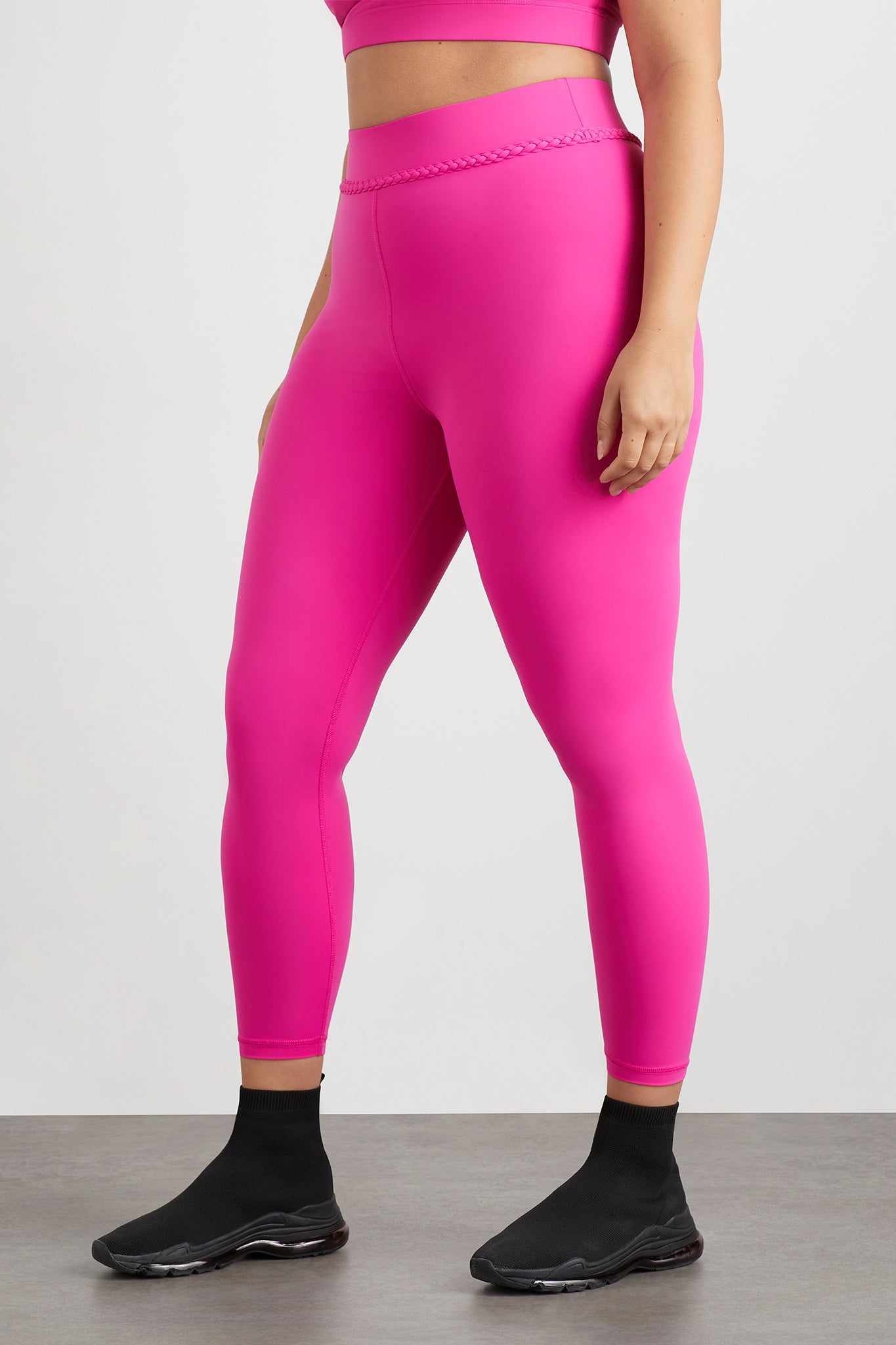 size: 16