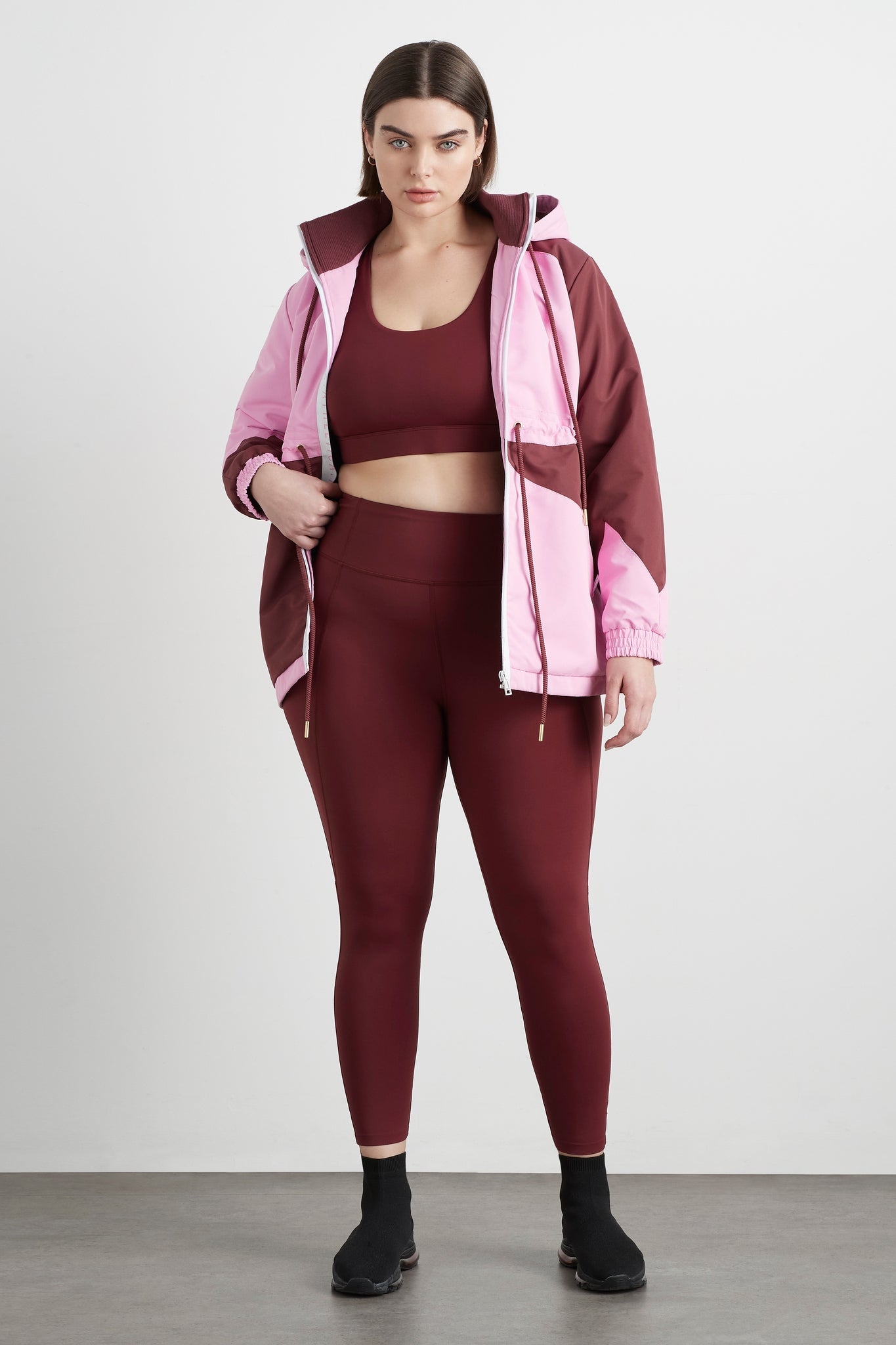 Twist Back Sports Bra 335