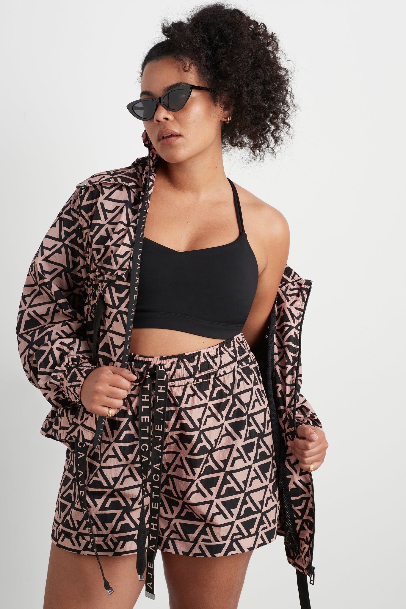 size: 16