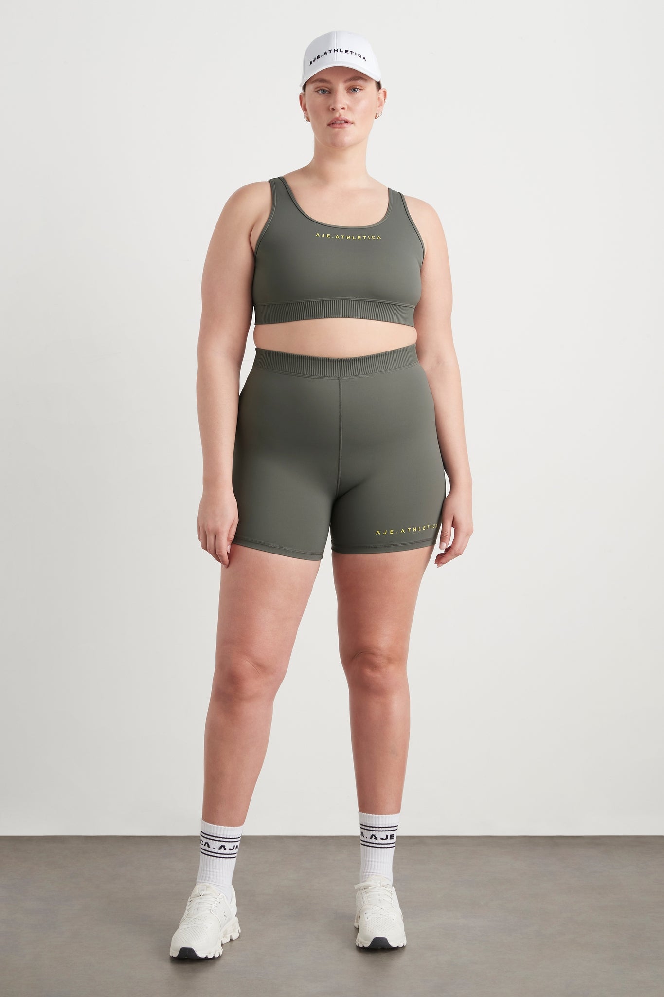 Size: 16