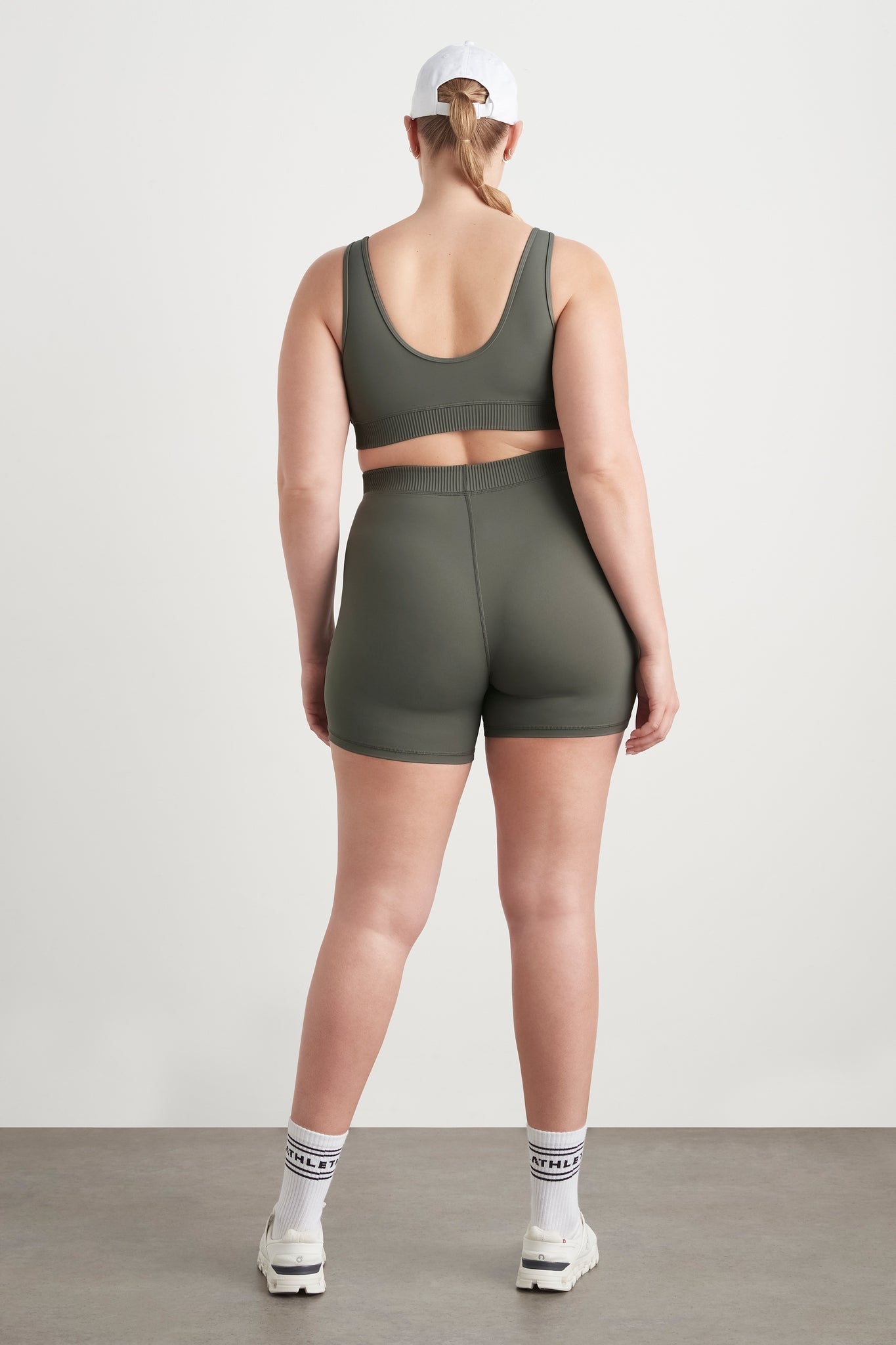 Size: 16