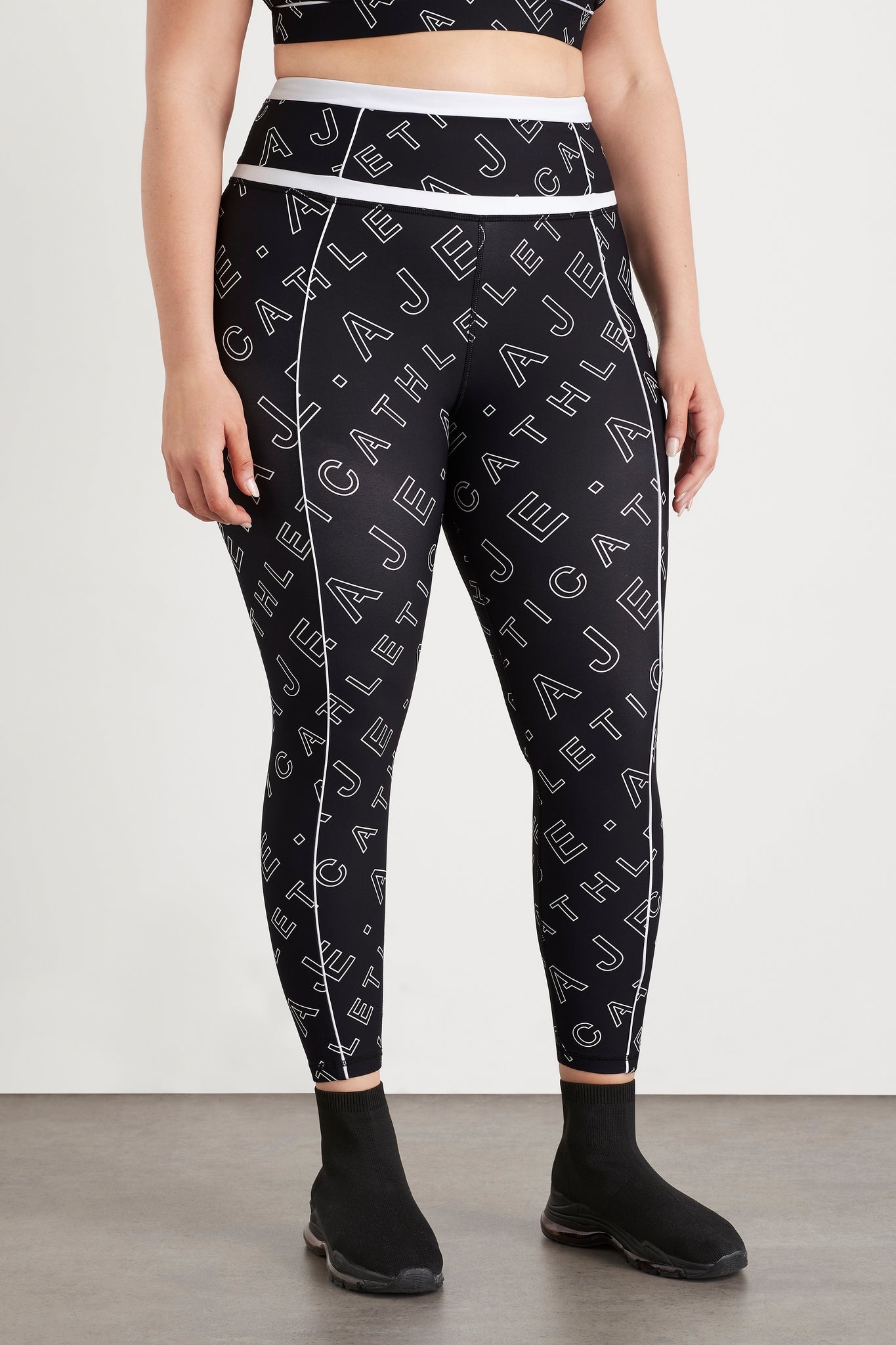 size: 16