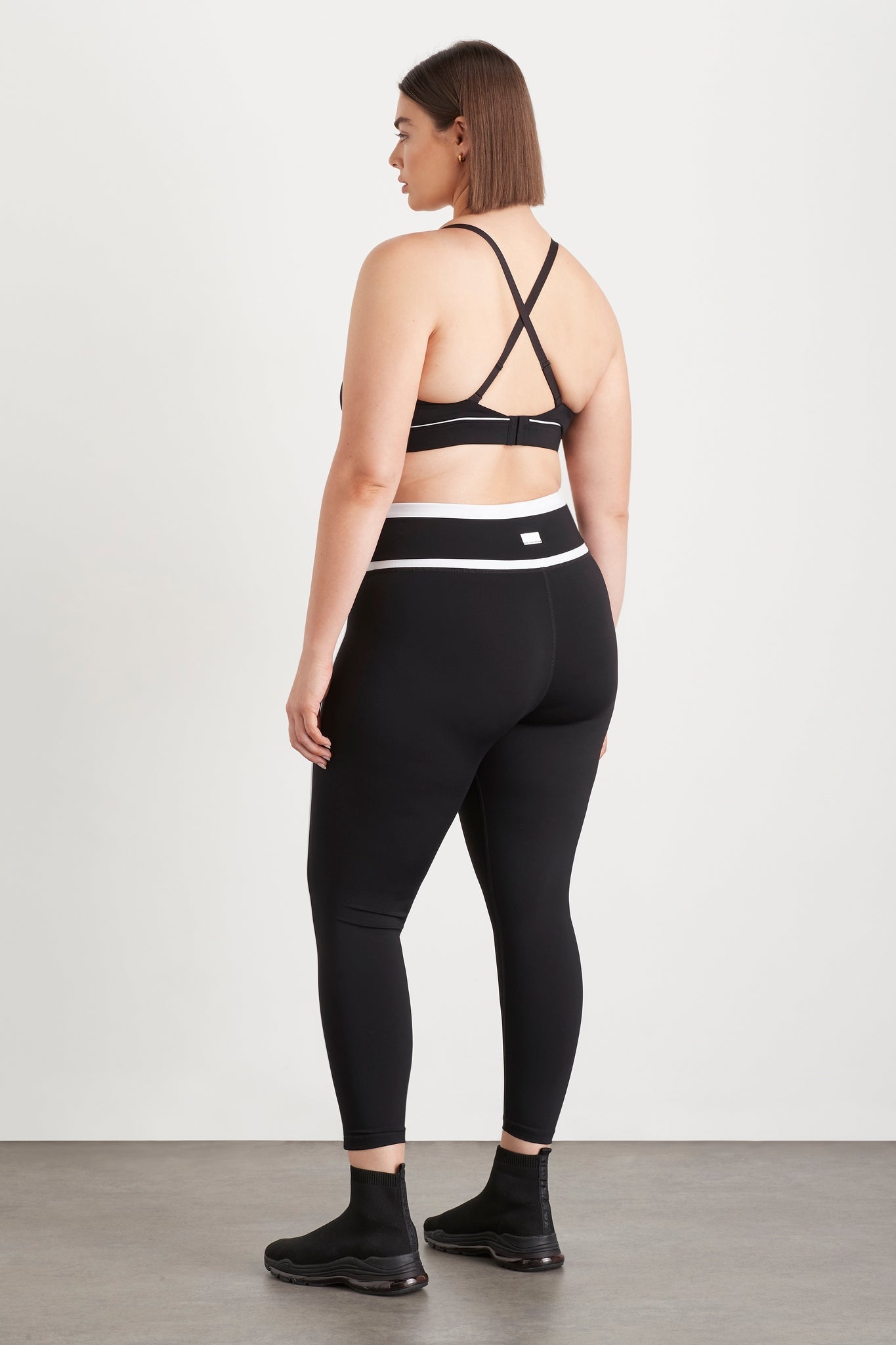size: 16
