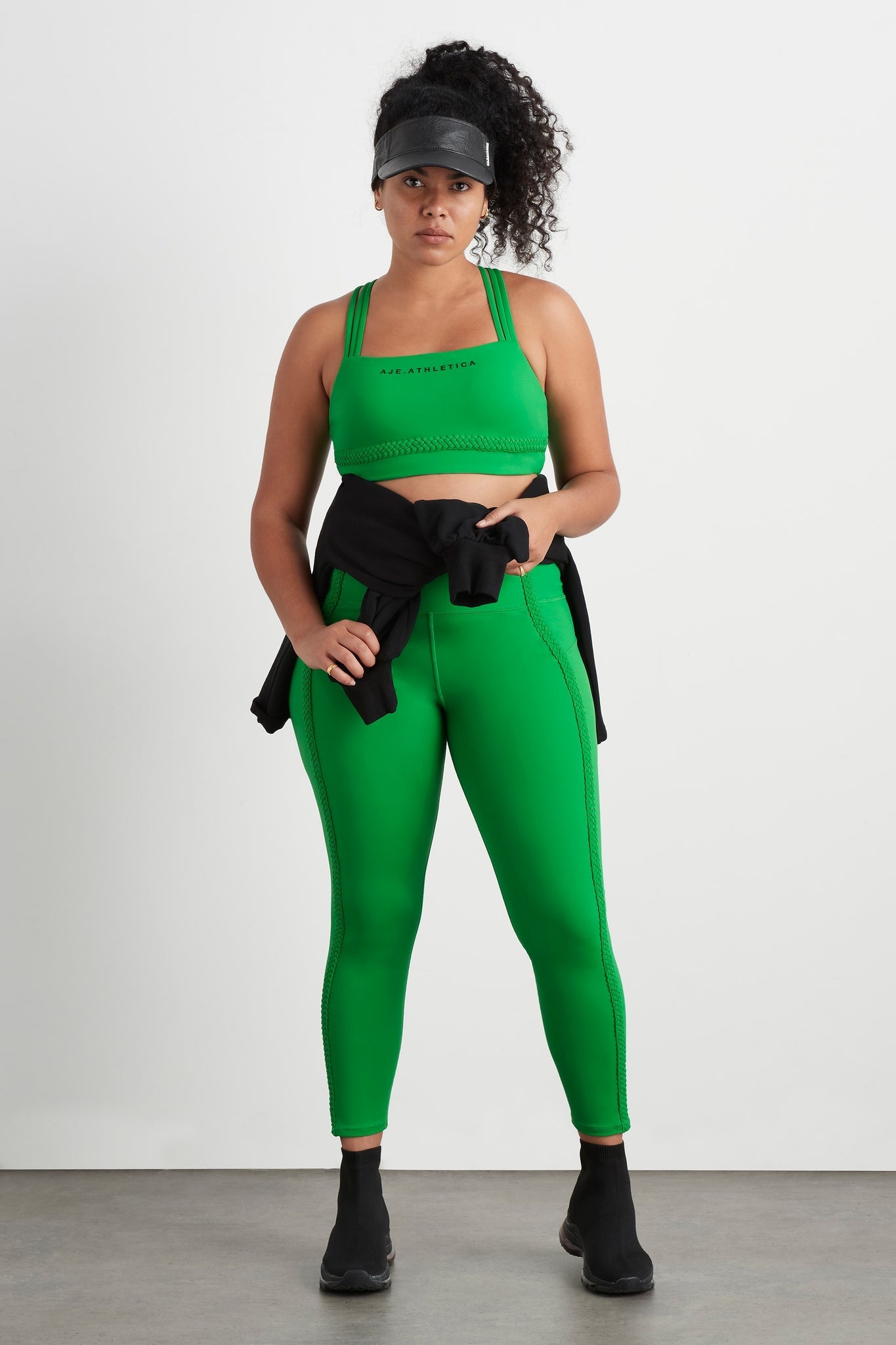 size: 16
