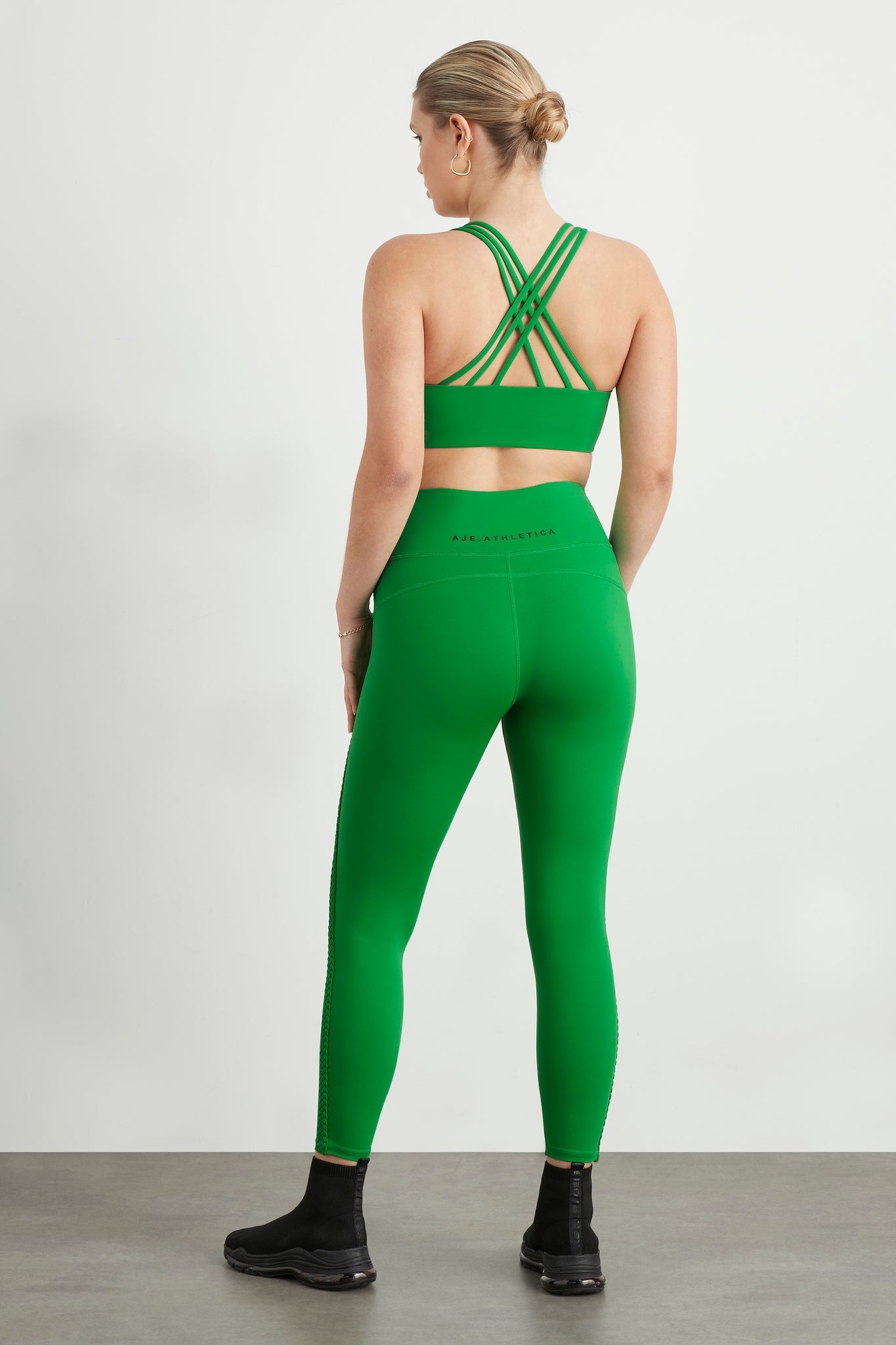 size: 12
