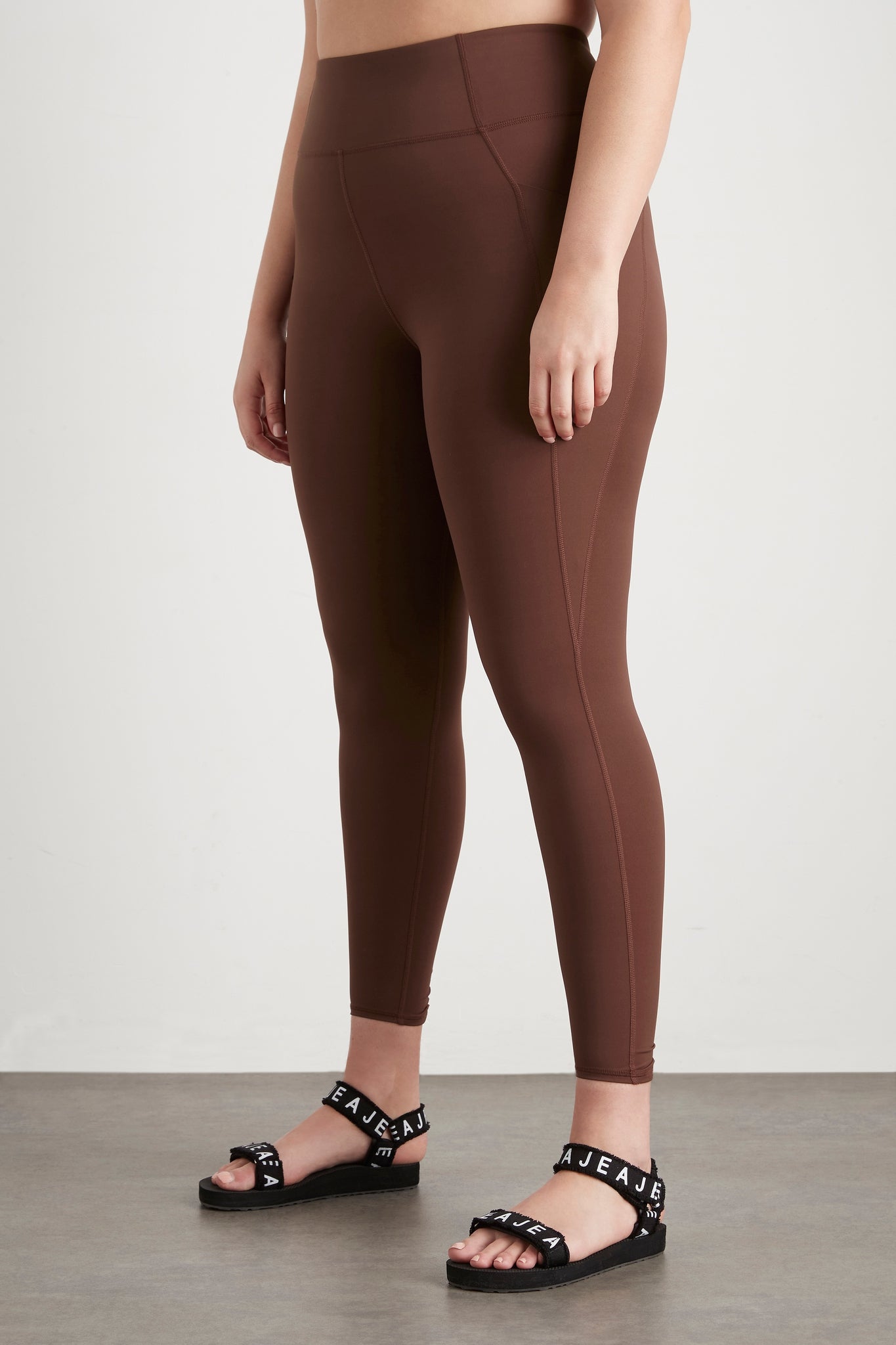 size: 16